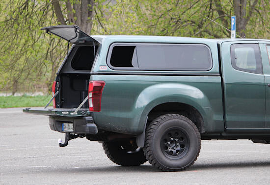 Standard Hardtop für Isuzu D-Max X-Cab, 06/12-> flach, seitl. Schiebefenster