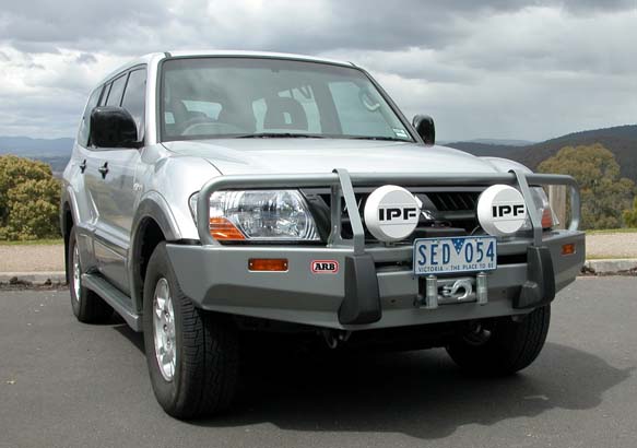 ARB-Windenstoßstange Mitsubishi Pajero V60 `03-, #3434060, grau metallic,