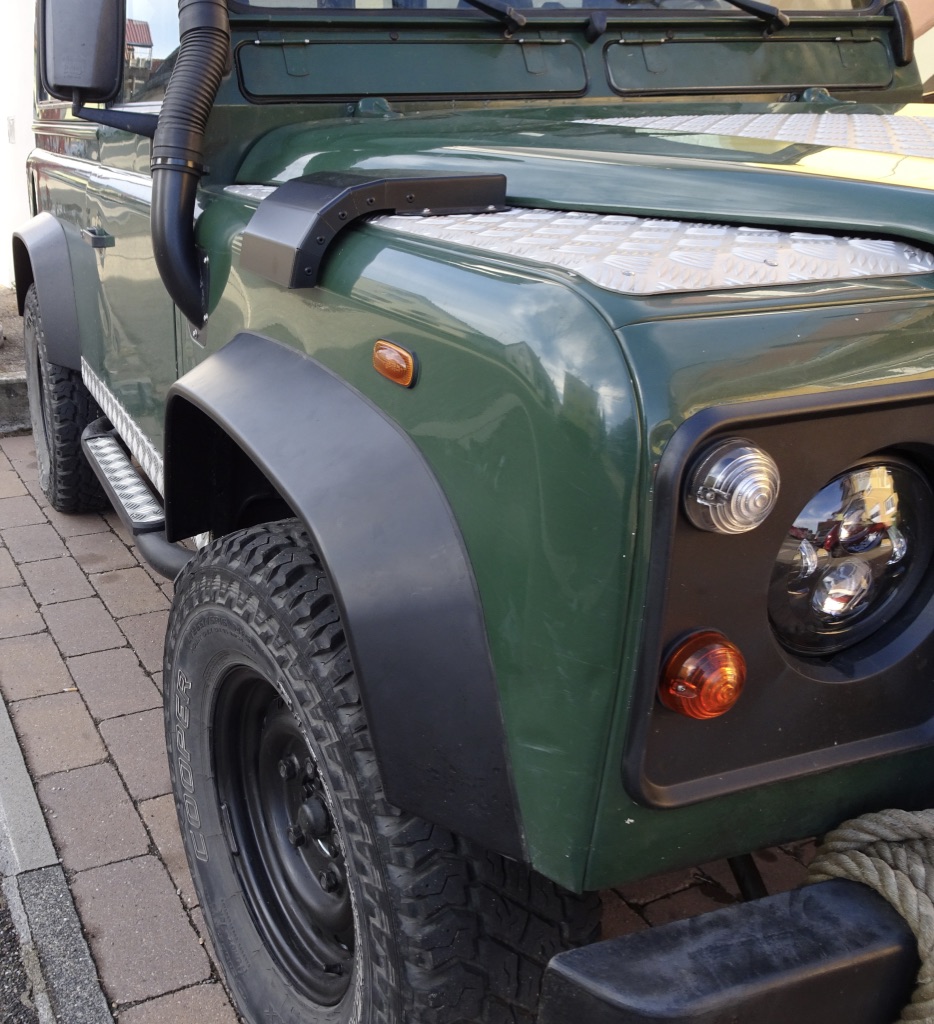 Kotflügelverbreiterung Defender vorne und hinten + 30mm
