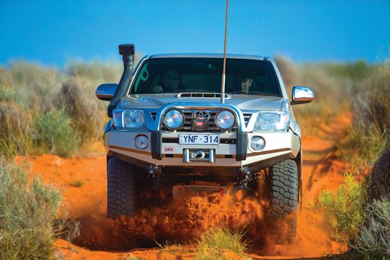 OME BP51 Montagekit Toyota Hilux ab `05 - `15 für zwei Federbeine vorne (li/re)