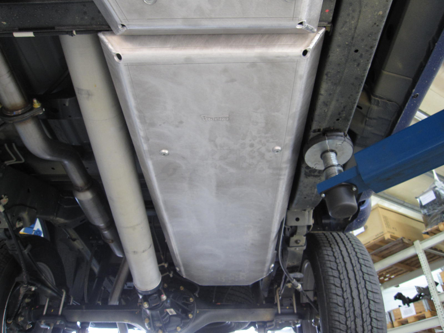 Unterfahrschutz Isuzu D-Max-3 ab `12/20 Tank, XtraCab und DoubleCab