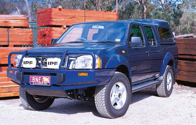 ARB-Windenstoßstange Nissan D22 `02- mit Airbag u.Verbreiterungen