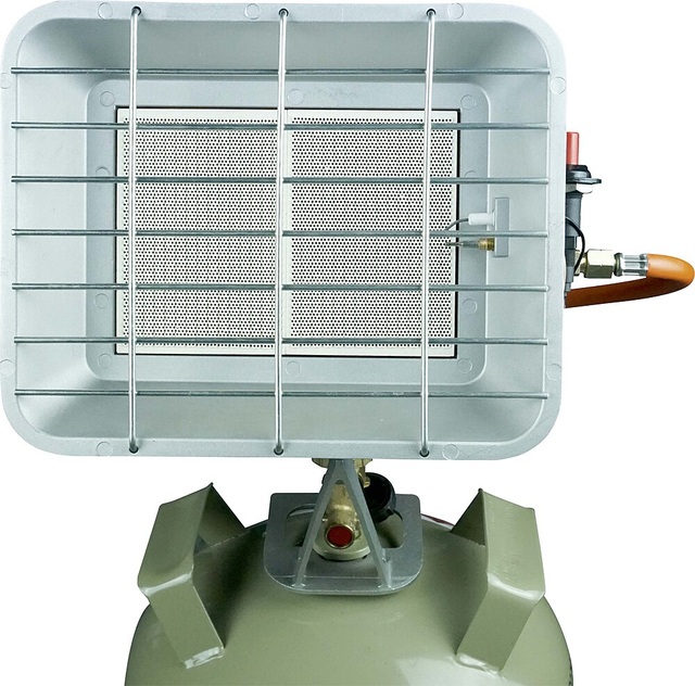 Infrarot Aufsteckstrahler BLUECRAFT BC 4200 PZ für den Betrieb im Freien