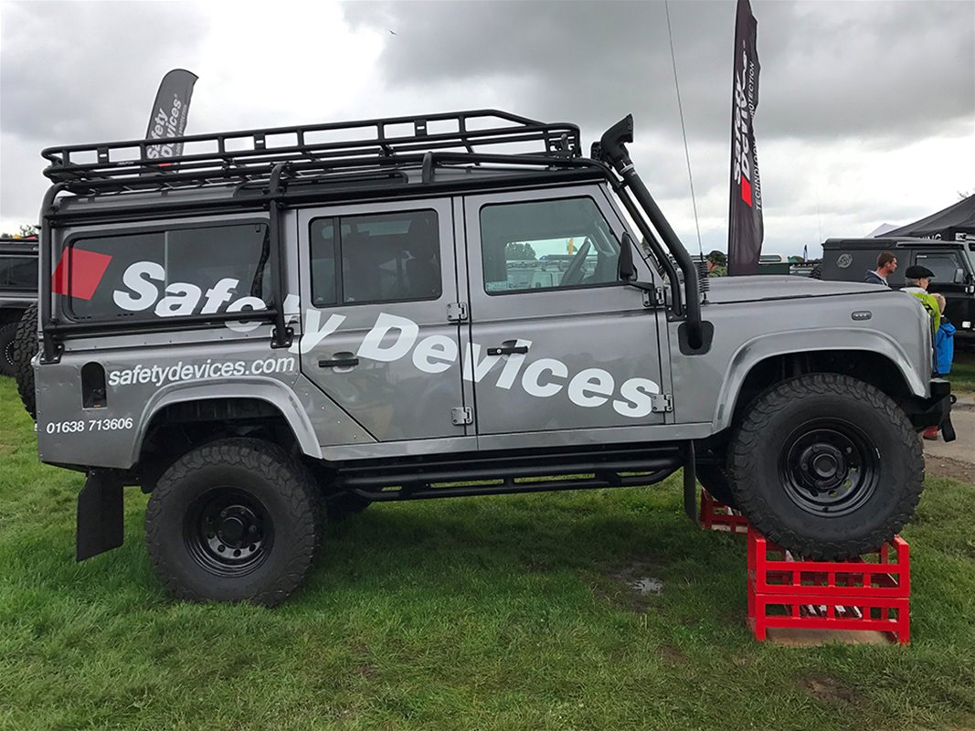 Seitenstufe/Rockslider Defender