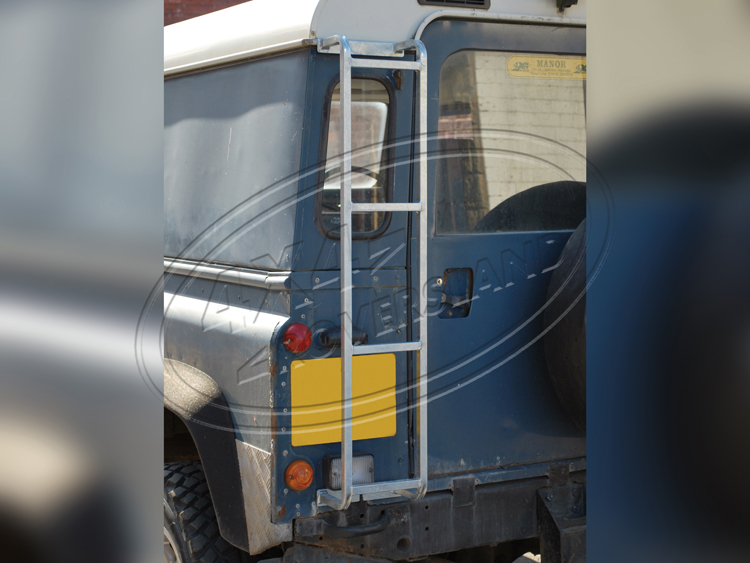 Britpart DA1089 Roof Access Ladder - Series - Def 90/110 für Defender