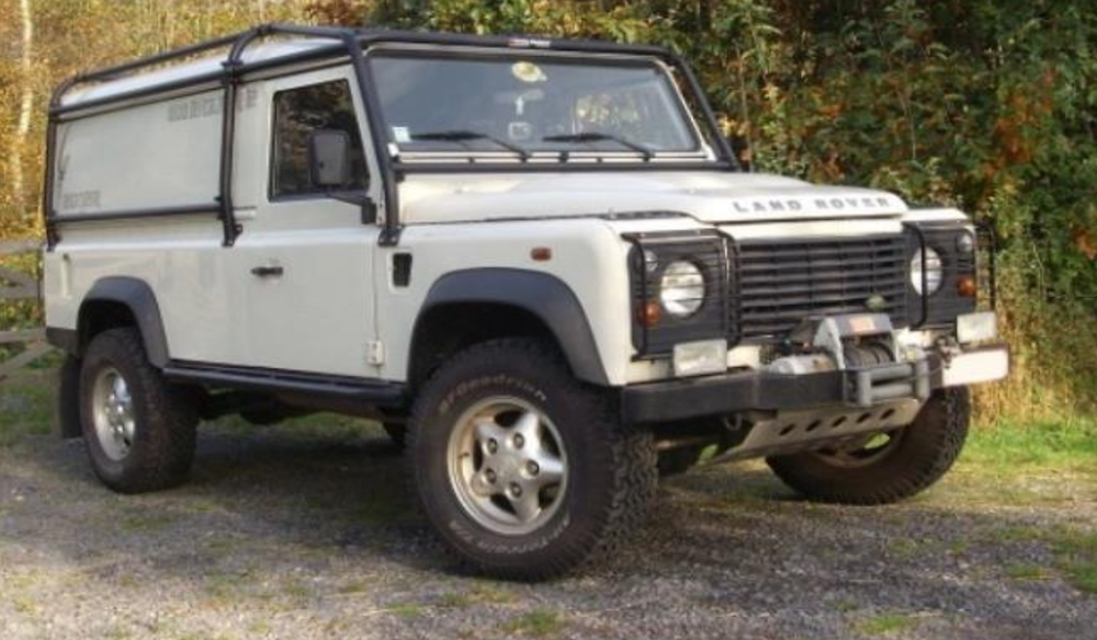 Externer Überroffkäfig nach NAS Spezifikationen für Defender 110 Hard Top